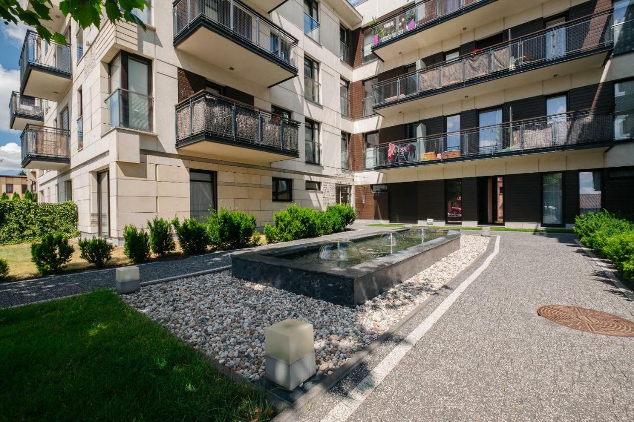 Modern Apartment Across The Ponds Warszawa Zewnętrze zdjęcie