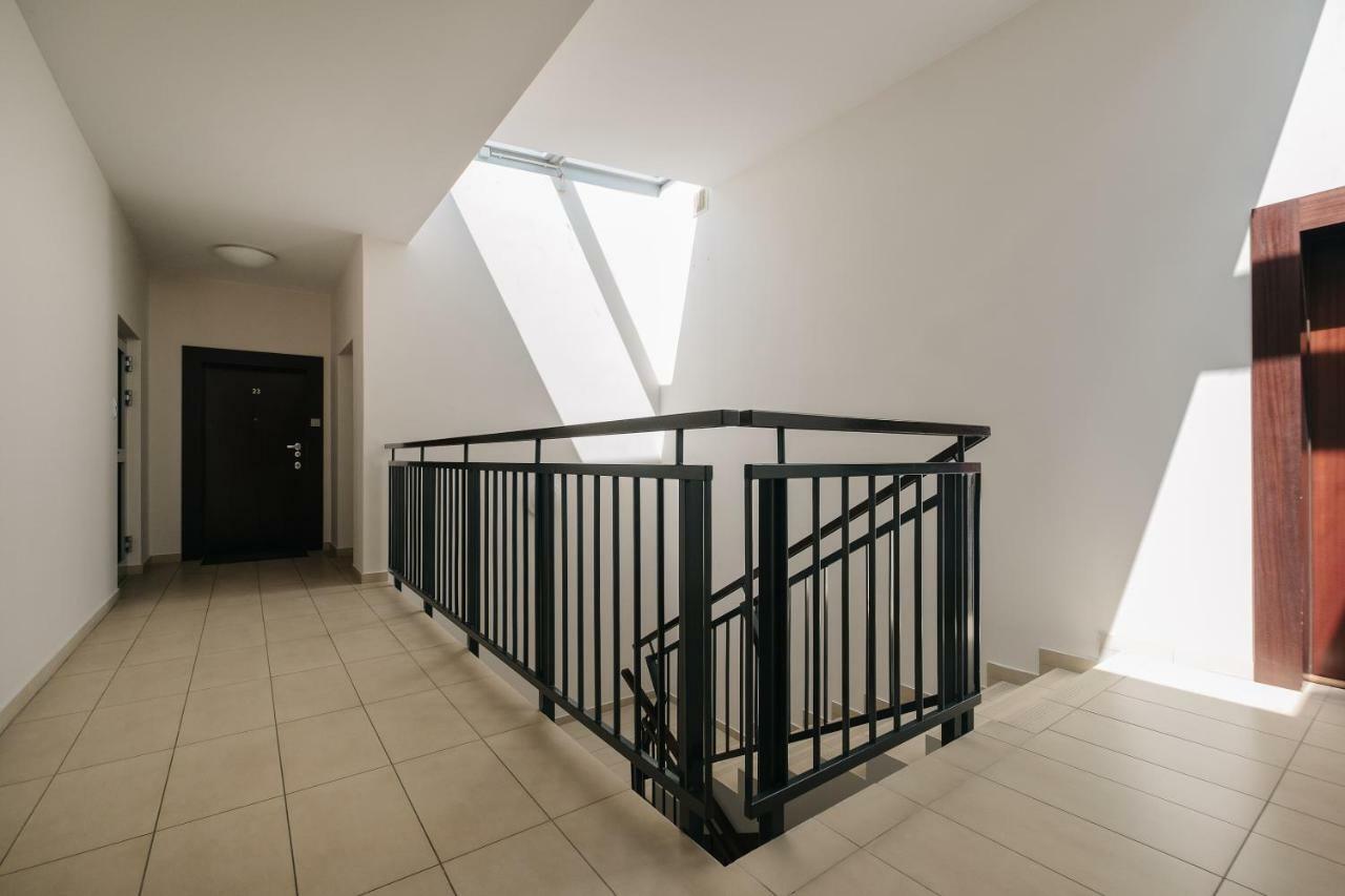 Modern Apartment Across The Ponds Warszawa Zewnętrze zdjęcie